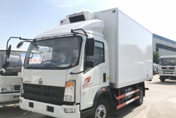 重汽豪沃冷藏車(藍(lán)牌，廂長(zhǎng)4.0米)