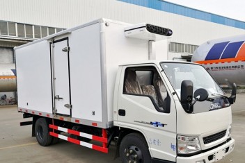 江鈴新順達(dá)冷藏車(藍(lán)牌，廂長(zhǎng)4.2米)